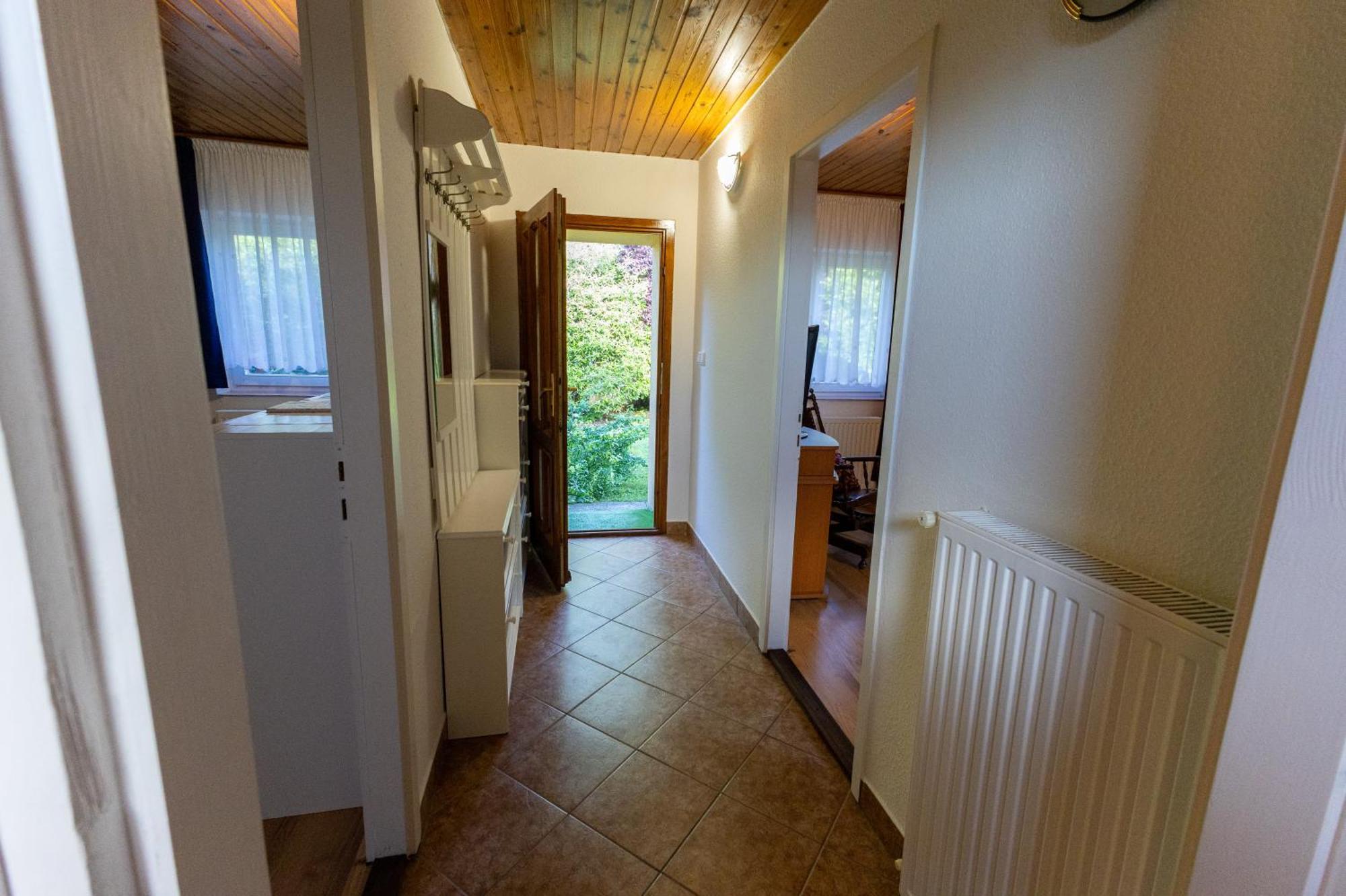 Kismokus Apartman Eger Exterior foto