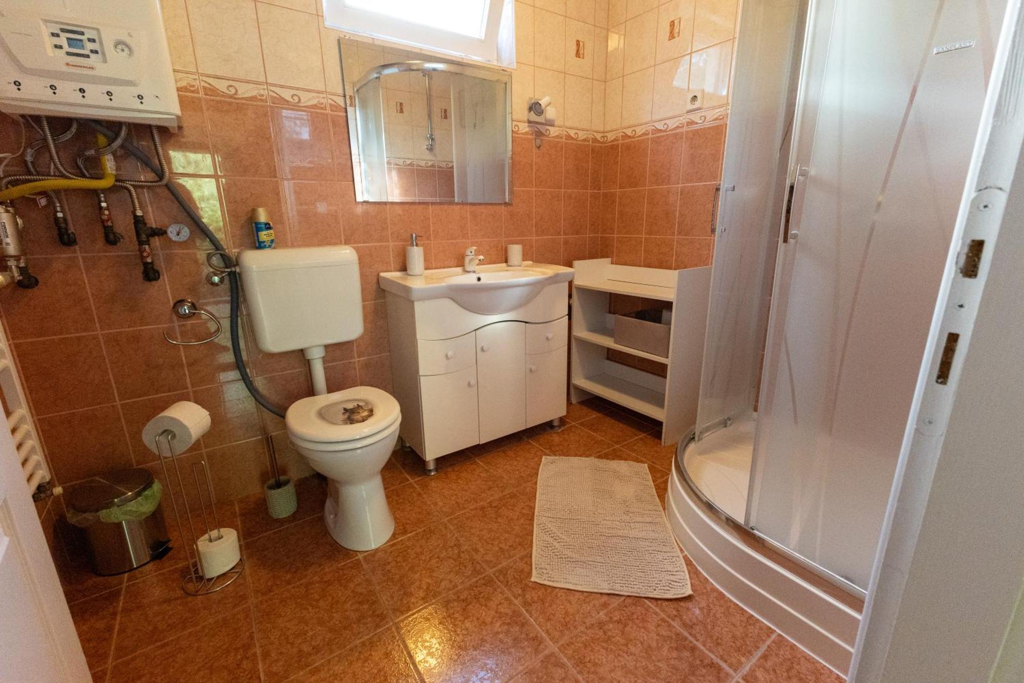Kismokus Apartman Eger Exterior foto