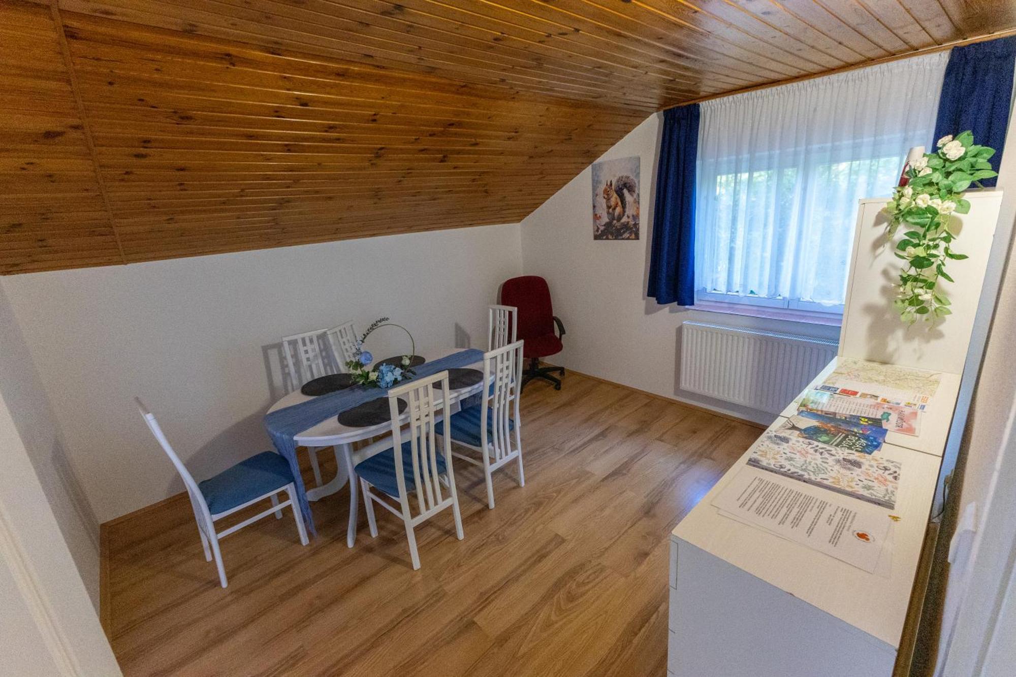 Kismokus Apartman Eger Exterior foto